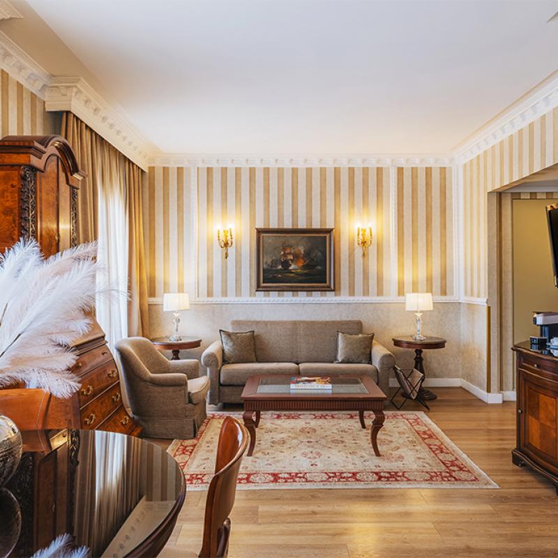 Sea View Presidential Suite