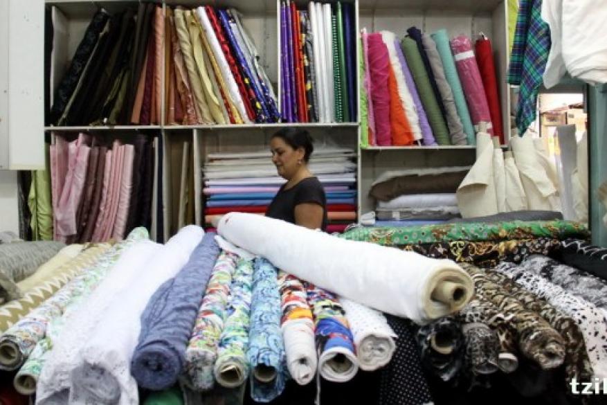 Μπεζεστένι: Εμπορική στοά, ετών 600 Μπεζεστένι: Εμπορική στοά, ετών 600