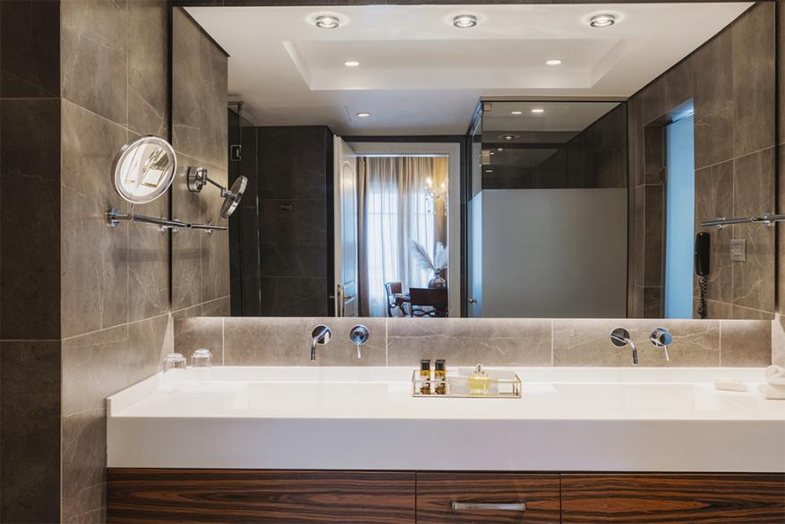 Sea View Presidential Suite