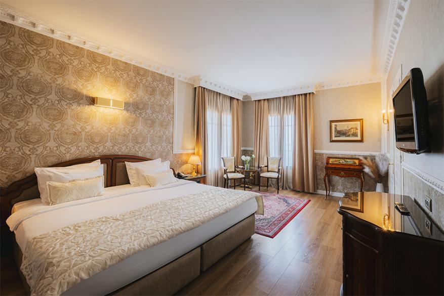 Sea View Presidential Suite