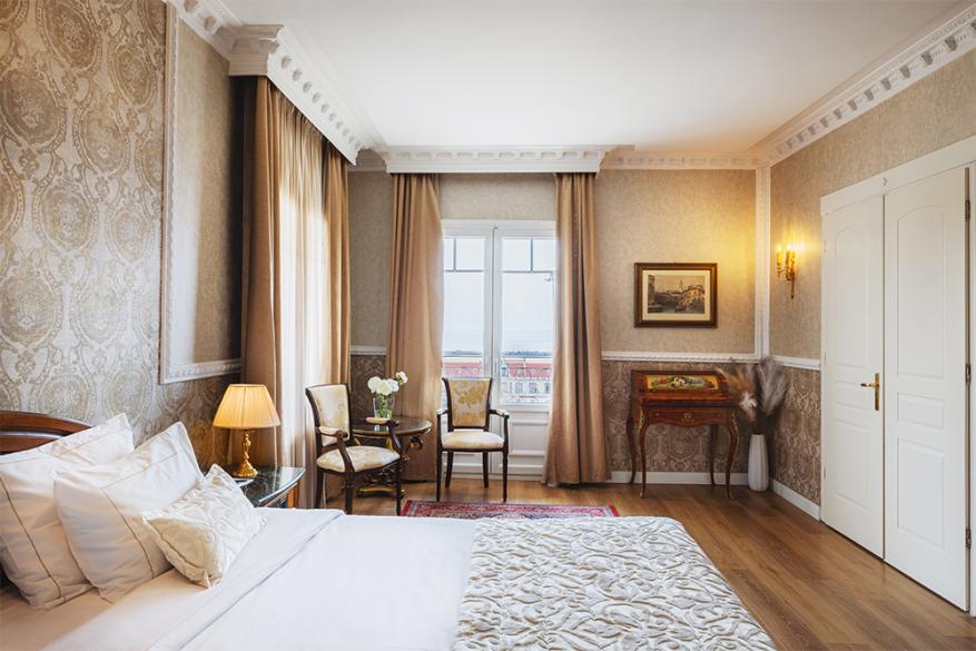 Sea View Presidential Suite