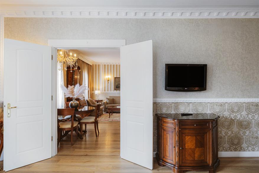 Sea View Presidential Suite