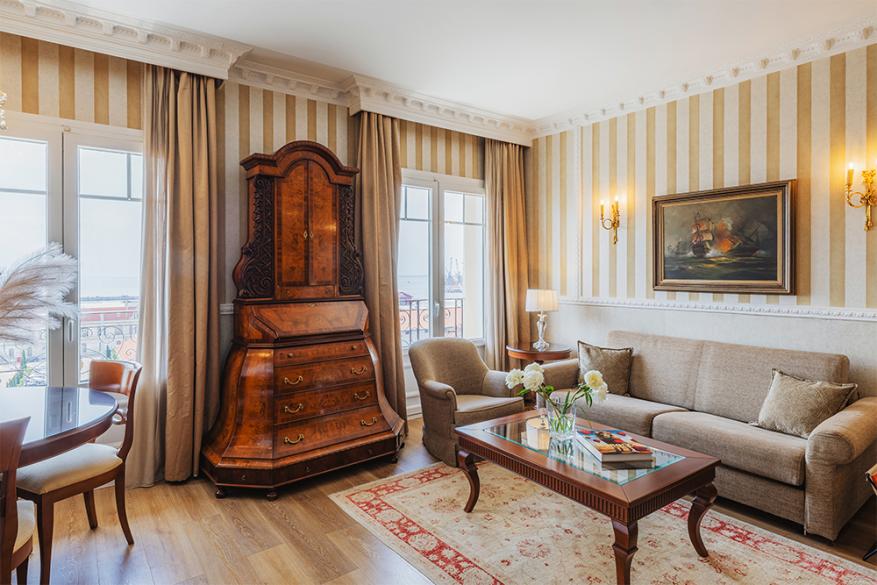 Sea View Presidential Suite