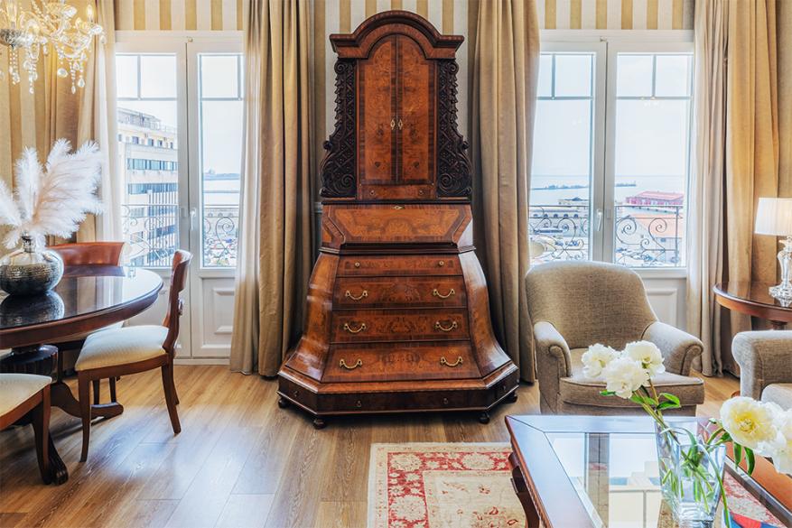 Sea View Presidential Suite