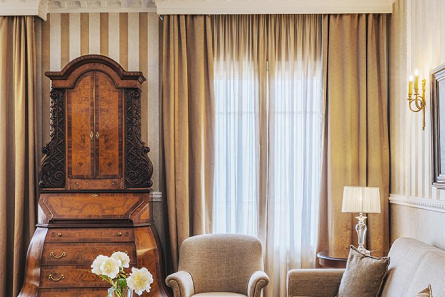 Sea View Presidential Suite