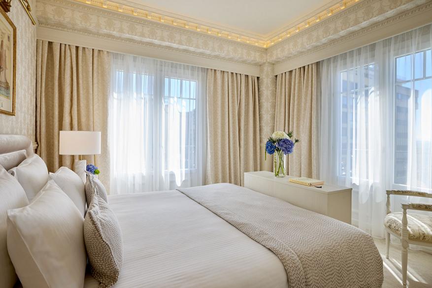 Γωνιακή Σουίτα με Θέα στη Θάλασσα / Corner Σουίτα με Θέα στο Παλιό Λιμάνι Γωνιακή Σουίτα με Θέα στη Θάλασσα / Corner Σουίτα με Θέα στο Παλιό Λιμάνι