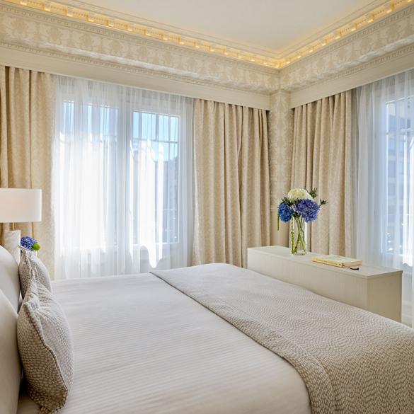 Γωνιακή Σουίτα με Θέα στη Θάλασσα / Corner Σουίτα με Θέα στο Παλιό Λιμάνι Γωνιακή Σουίτα με Θέα στη Θάλασσα / Corner Σουίτα με Θέα στο Παλιό Λιμάνι